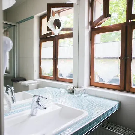 Hotel Zirbelstube 3*